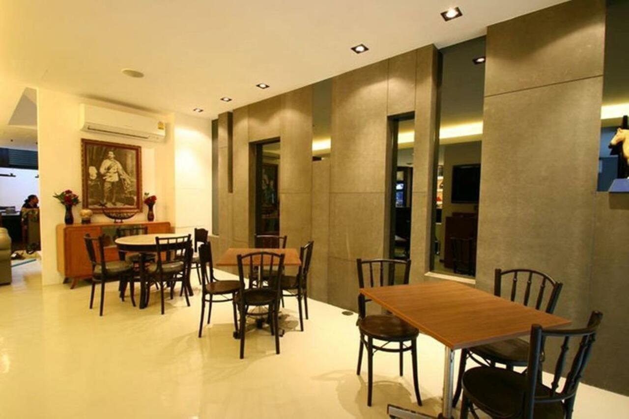 At One Inn Hualampong Bangkok Dış mekan fotoğraf