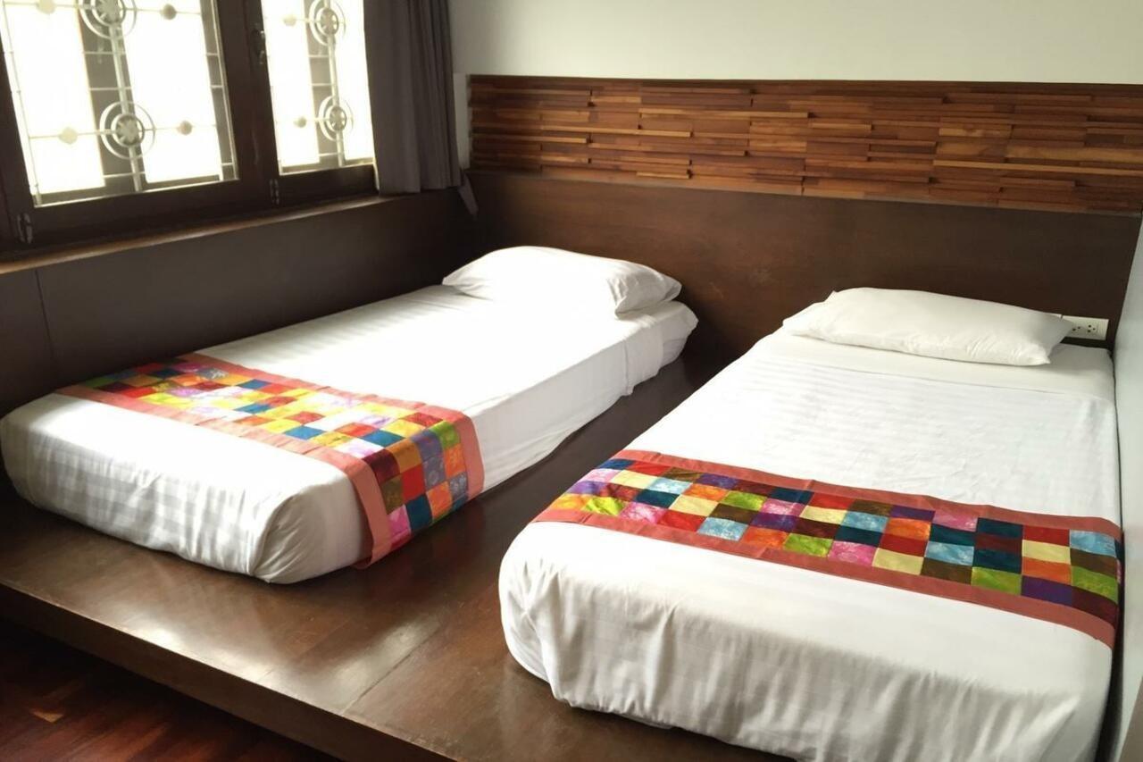 At One Inn Hualampong Bangkok Dış mekan fotoğraf