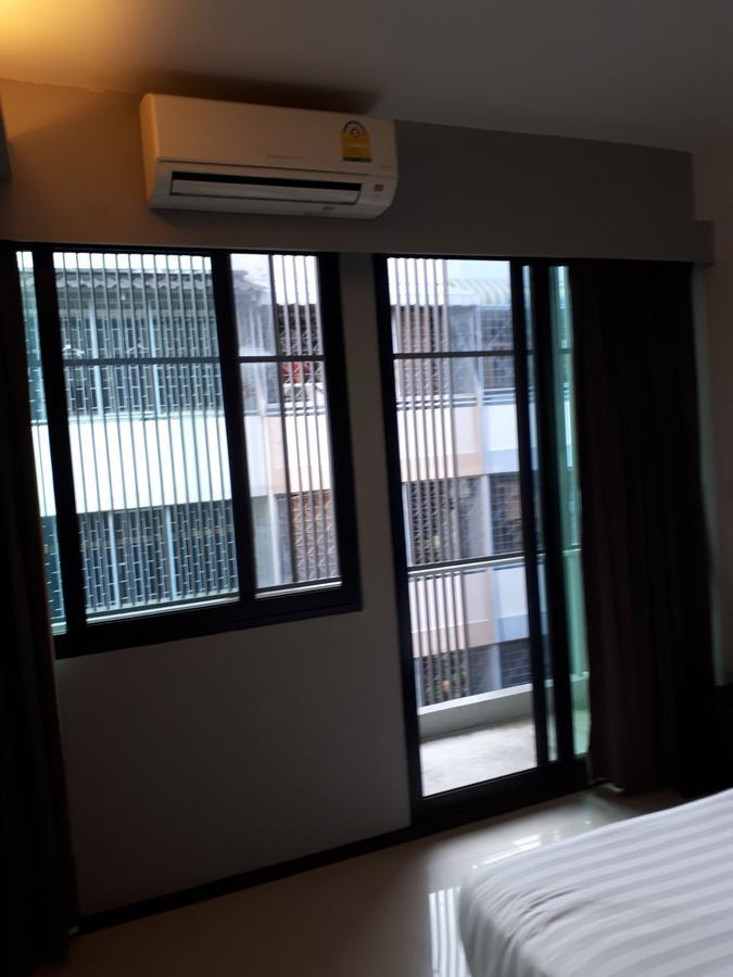 At One Inn Hualampong Bangkok Dış mekan fotoğraf