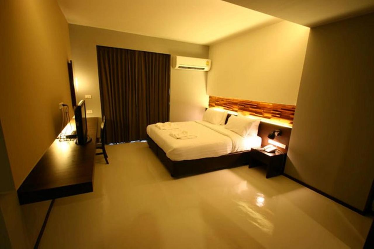 At One Inn Hualampong Bangkok Dış mekan fotoğraf
